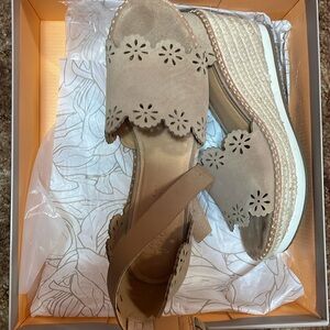 Suede platform sandals